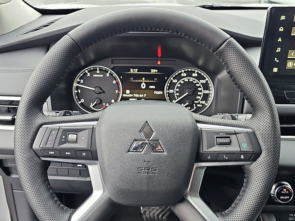 New 2026 Mitsubishi Outlander SE AWD/4WD image 14