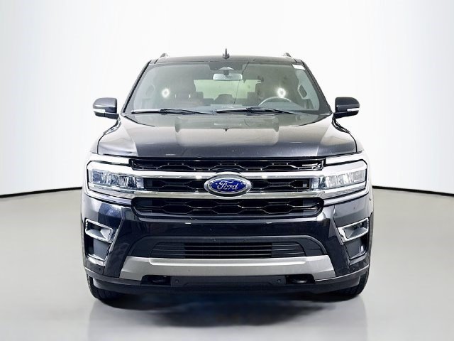 Used 2023 Ford Expedition Limited AWD/4WD image 2