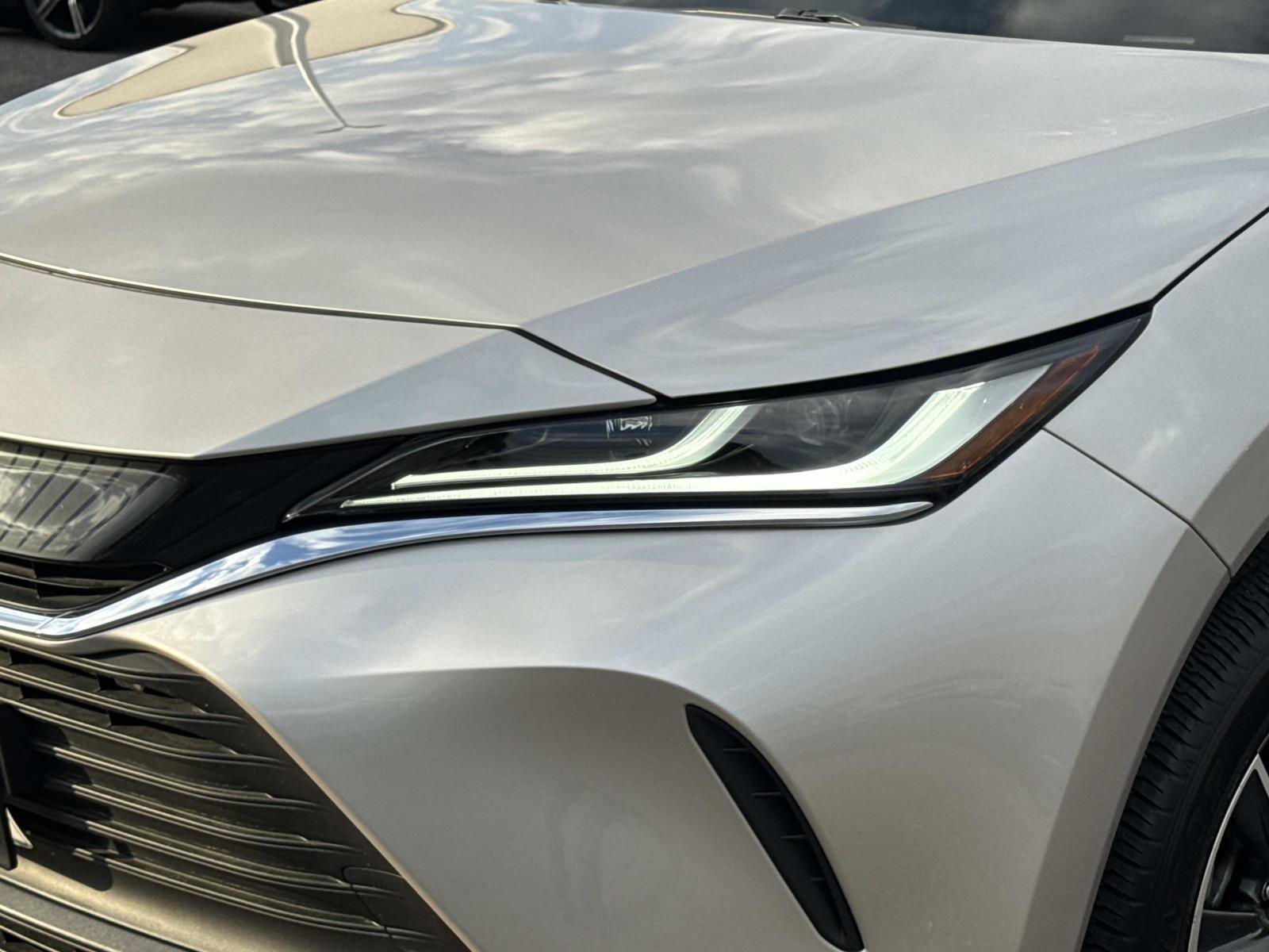 Used 2024 Toyota Venza LE image 26