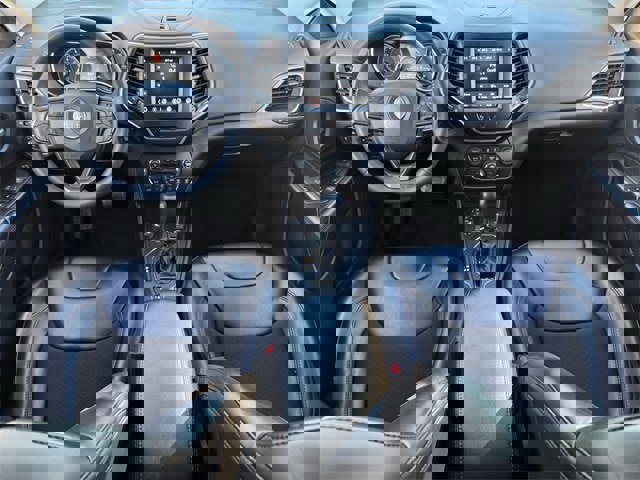 Used 2020 Jeep Cherokee Trailhawk w/ Comfort/Convenience Group image 11