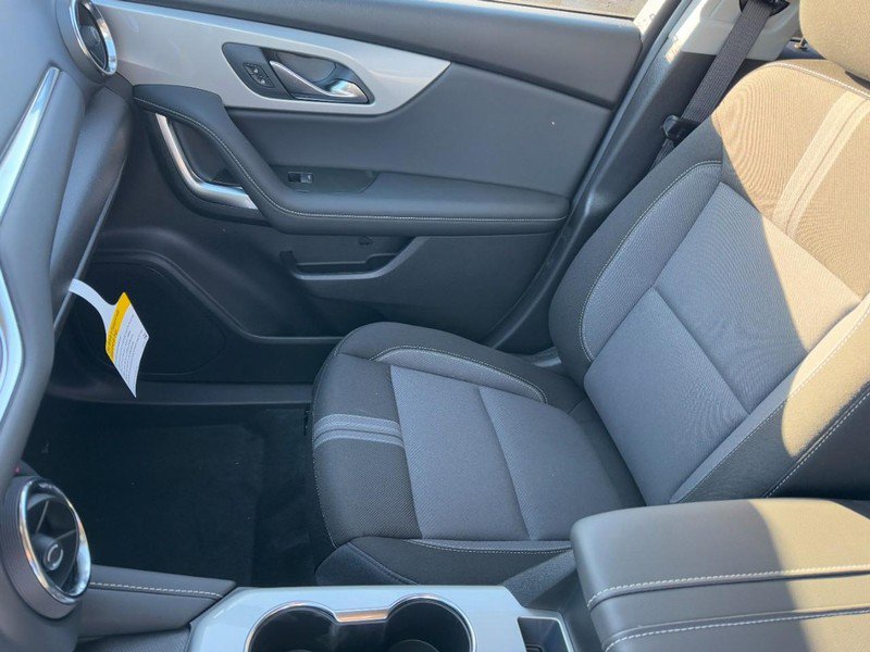 New 2025 Chevrolet Blazer LT w/ Convenience Package image 8