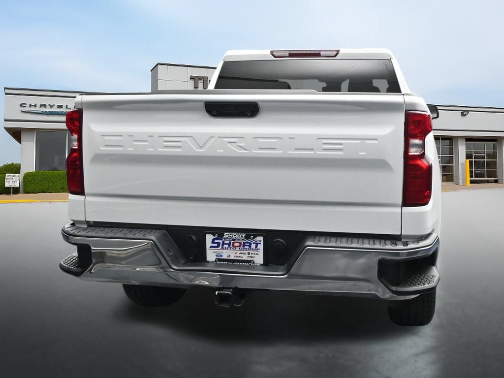 Used 2023 Chevrolet Silverado 1500 LT AWD/4WD image 4