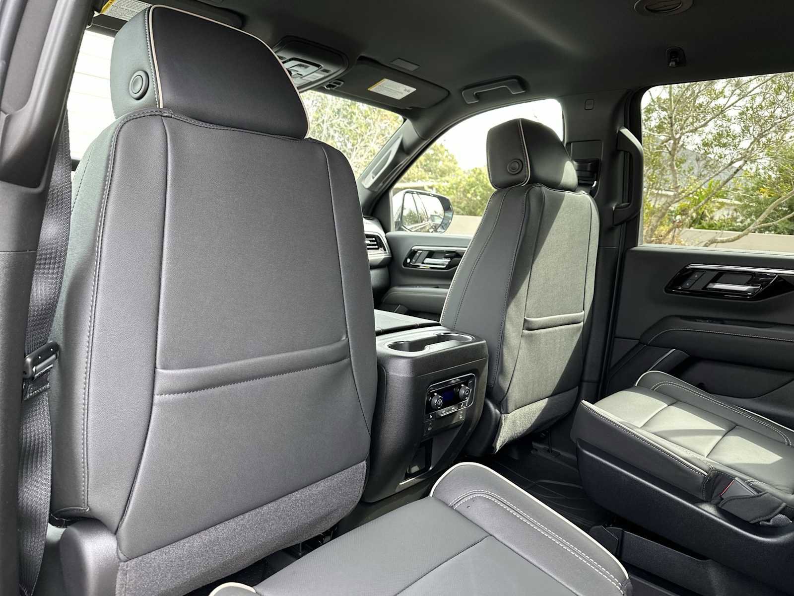 New 2026 Chevrolet Suburban Premier image 16