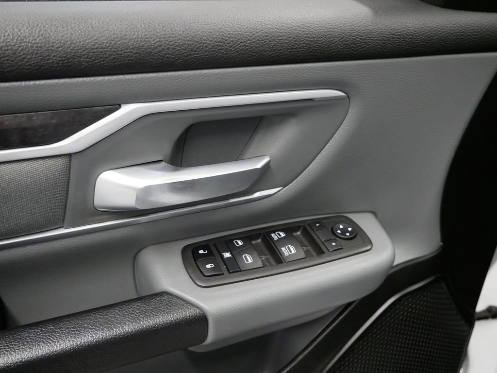 Certified 2022 RAM 1500 Big Horn image 8