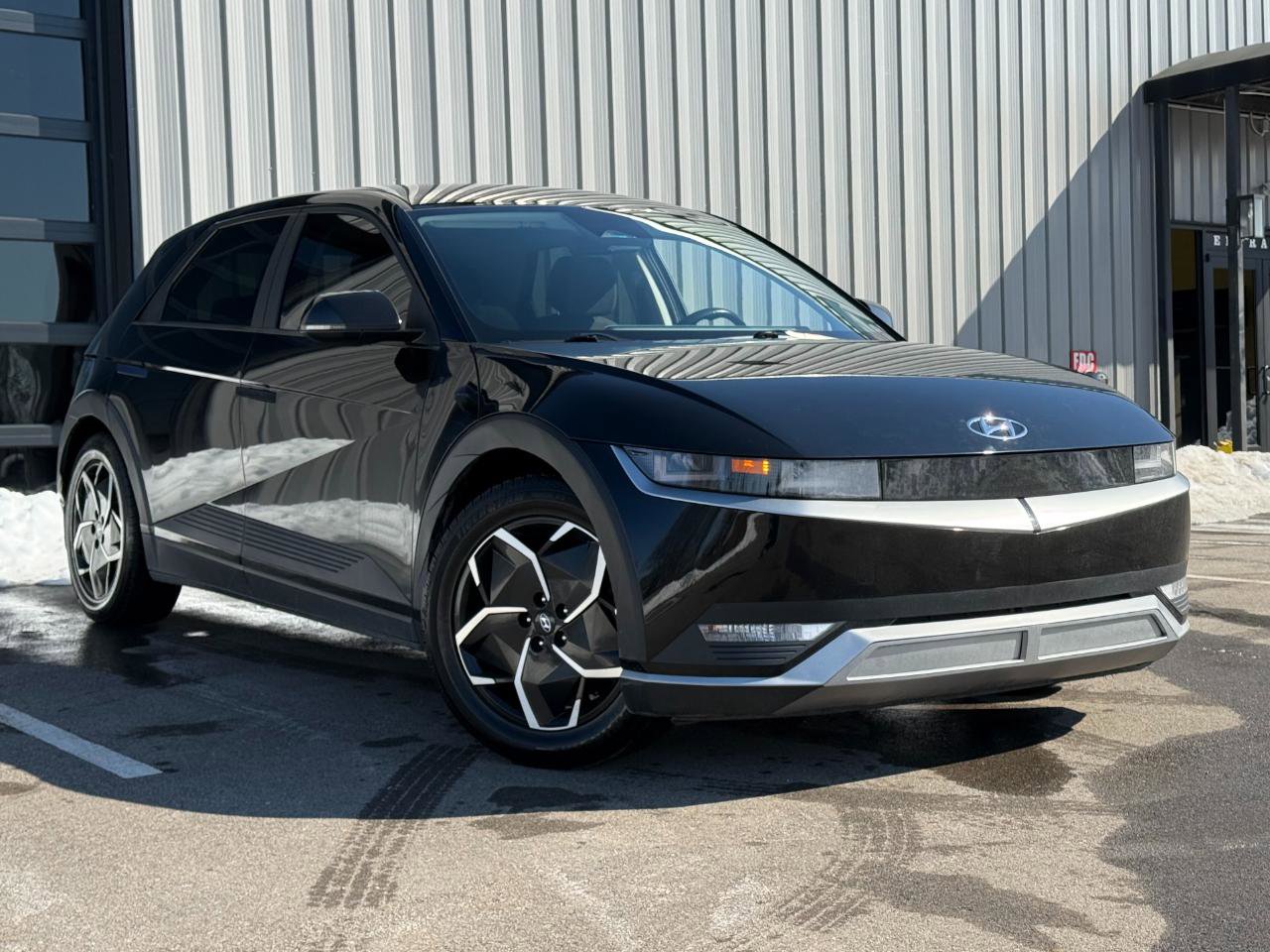 Used 2022 Hyundai Ioniq 5 SE image 3