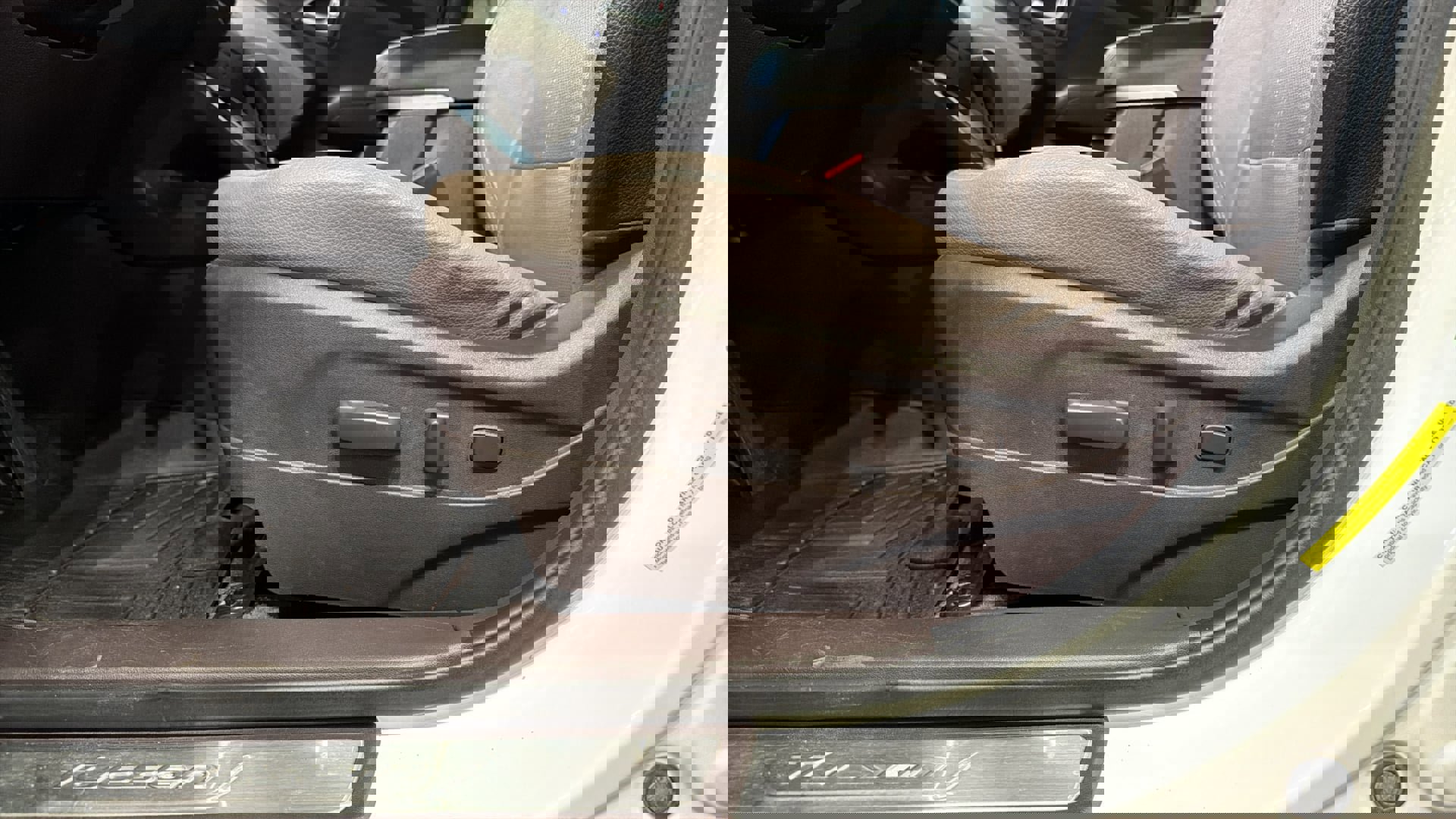 Used 2013 Hyundai Tucson Limited w/ Premium Pkg image 20