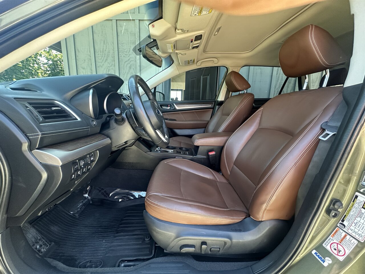 Used 2019 Subaru Outback 2.5i Touring w/ Popular Package #3A AWD/4WD image 4