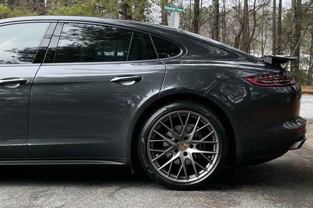 Used 2019 Porsche Panamera 4 image 6