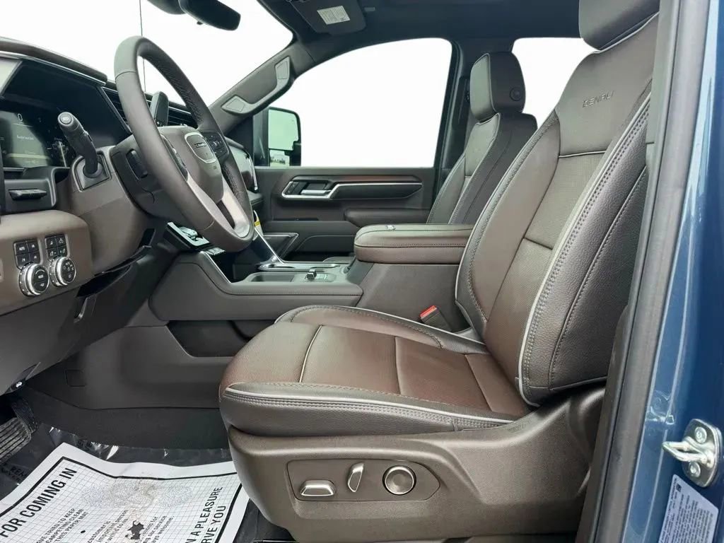 New 2026 GMC Sierra 2500 Denali w/ Denali Reserve Package AWD/4WD image 11