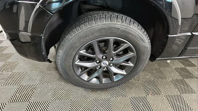 Used 2017 Ford Expedition EL Limited w/ Equipment Group 301A AWD/4WD image 9