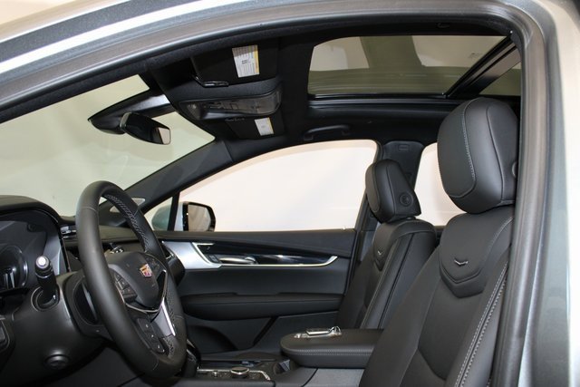 New 2025 Cadillac XT5 Premium Luxury w/ LPO, Floor Liner Package image 6