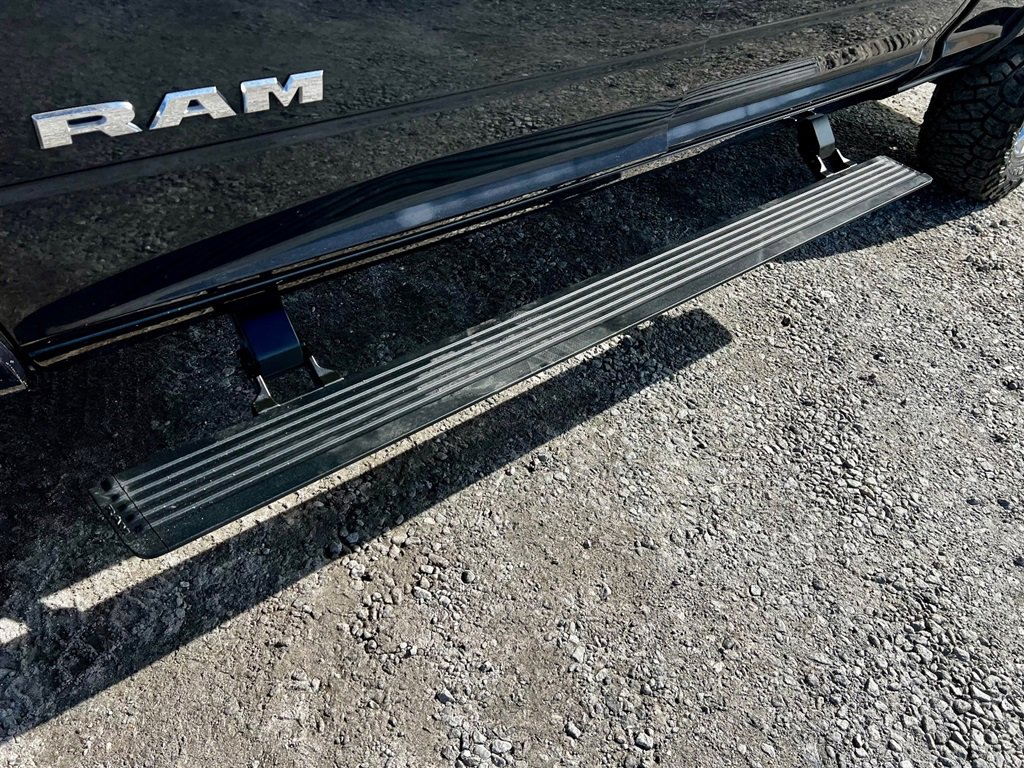 Used 2019 RAM 2500 Laramie image 12