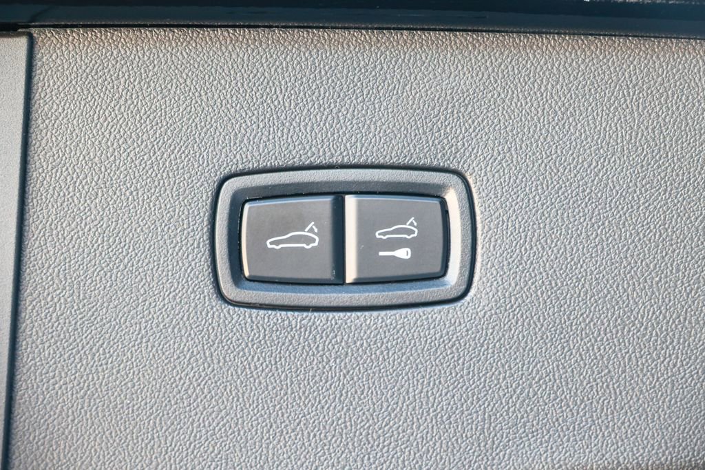 Certified 2025 Porsche Cayenne E-Hybrid Coupe image 62