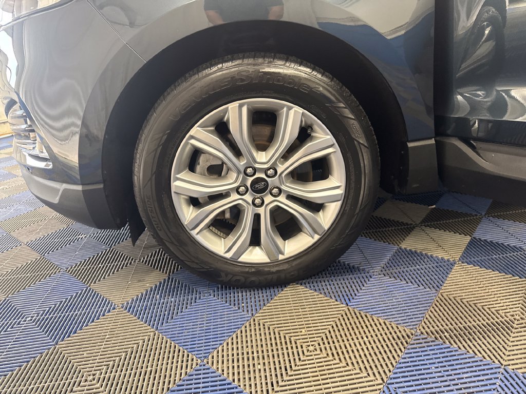 Used 2023 Ford Edge Titanium AWD/4WD image 28