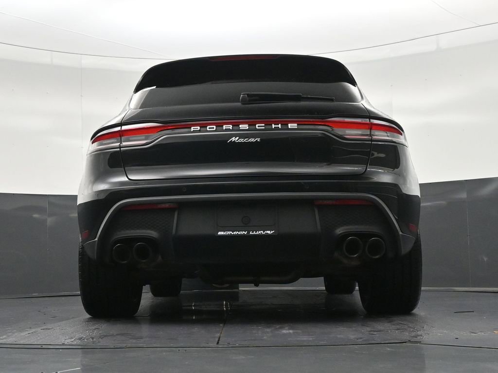 Used 2022 Porsche Macan AWD/4WD image 28