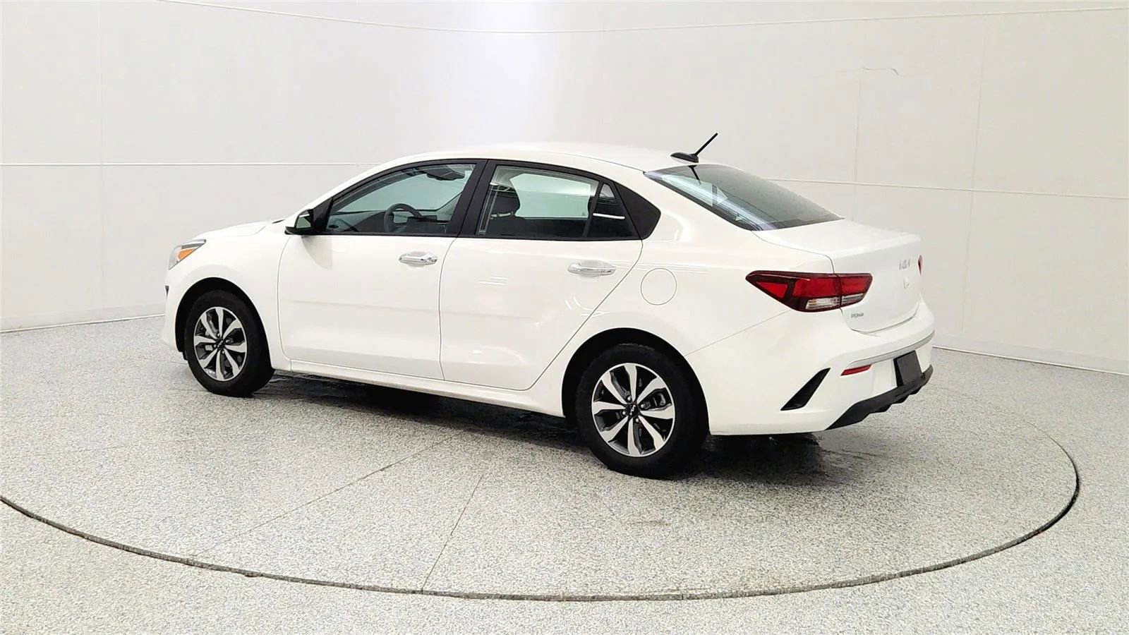 Used 2023 Kia Rio S w/ Technology Package image 5