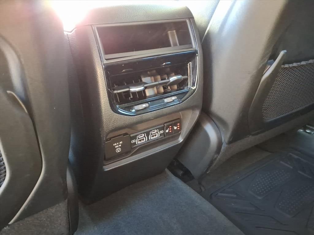 Used 2023 Jeep Grand Cherokee Limited w/ Luxury Tech Group II image 66