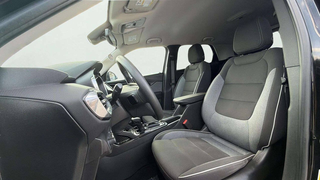 Used 2022 Chevrolet TrailBlazer LT w/ Convenience Package FWD image 21