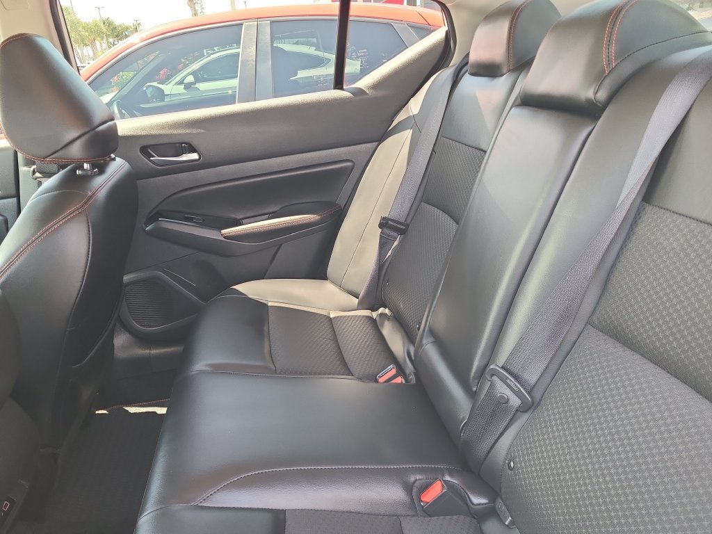 Used 2025 Nissan Altima 2.5 SR FWD image 13