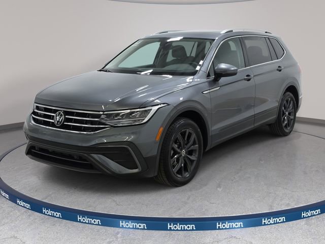 Used 2024 Volkswagen Tiguan SE w/ Panoramic Sunroof Package video 1