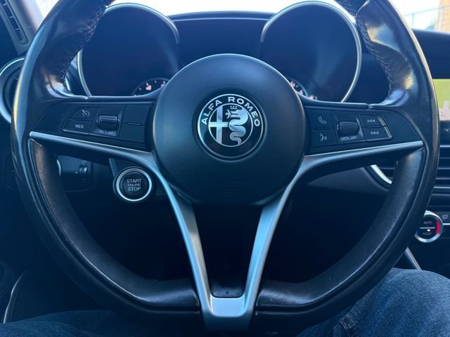 Used 2017 Alfa Romeo Giulia Ti w/ TI Lusso Package AWD/4WD image 11