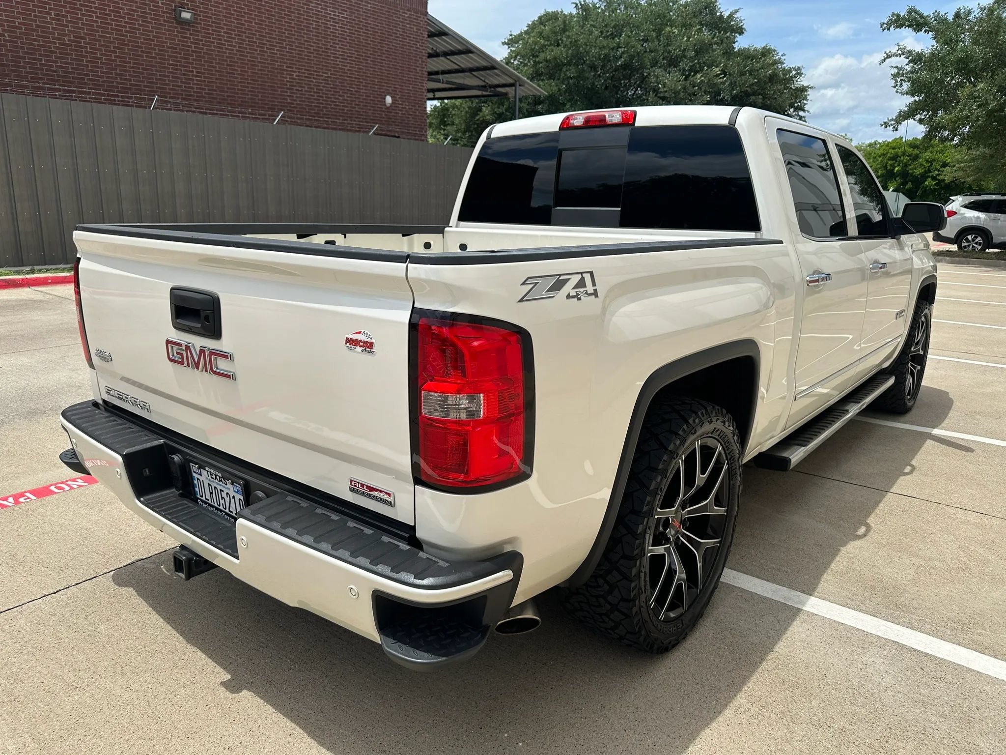 Used 2015 GMC Sierra 1500 SLT AWD/4WD image 11