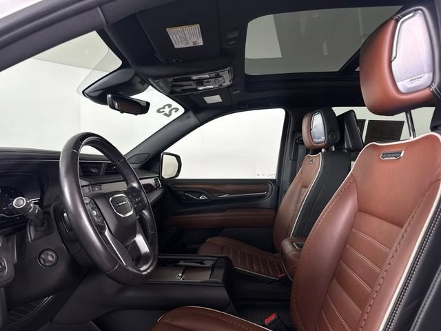 Used 2023 GMC Yukon XL Denali Ultimate w/ LPO, Floor Liner Package AWD/4WD image 20