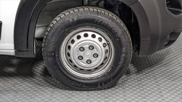 Used 2024 RAM ProMaster 2500 w/ Convenience Group FWD image 28