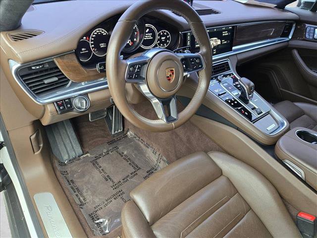 Used 2017 Porsche Panamera Turbo image 10