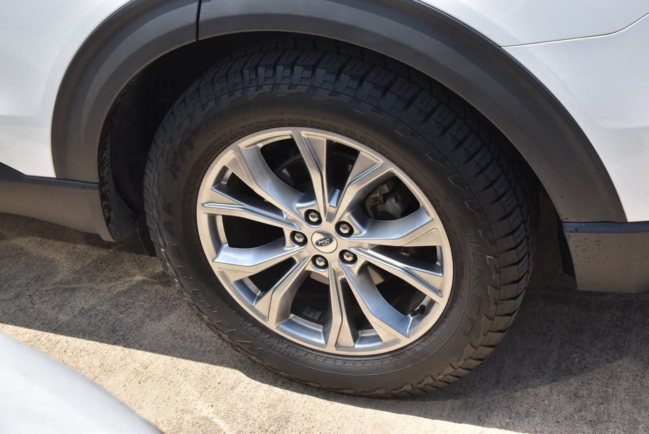 Used 2020 Ford Explorer XLT w/ Equipment Group 202A RWD image 12