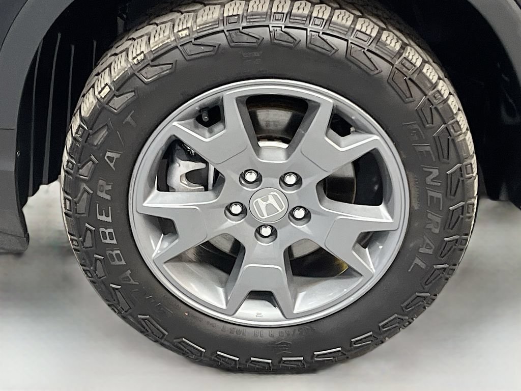 Used 2025 Honda Passport TrailSport image 32
