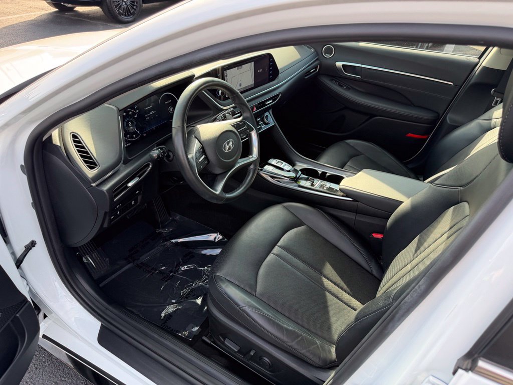 Used 2021 Hyundai Sonata Limited w/ Preferred Accessory Package FWD image 11