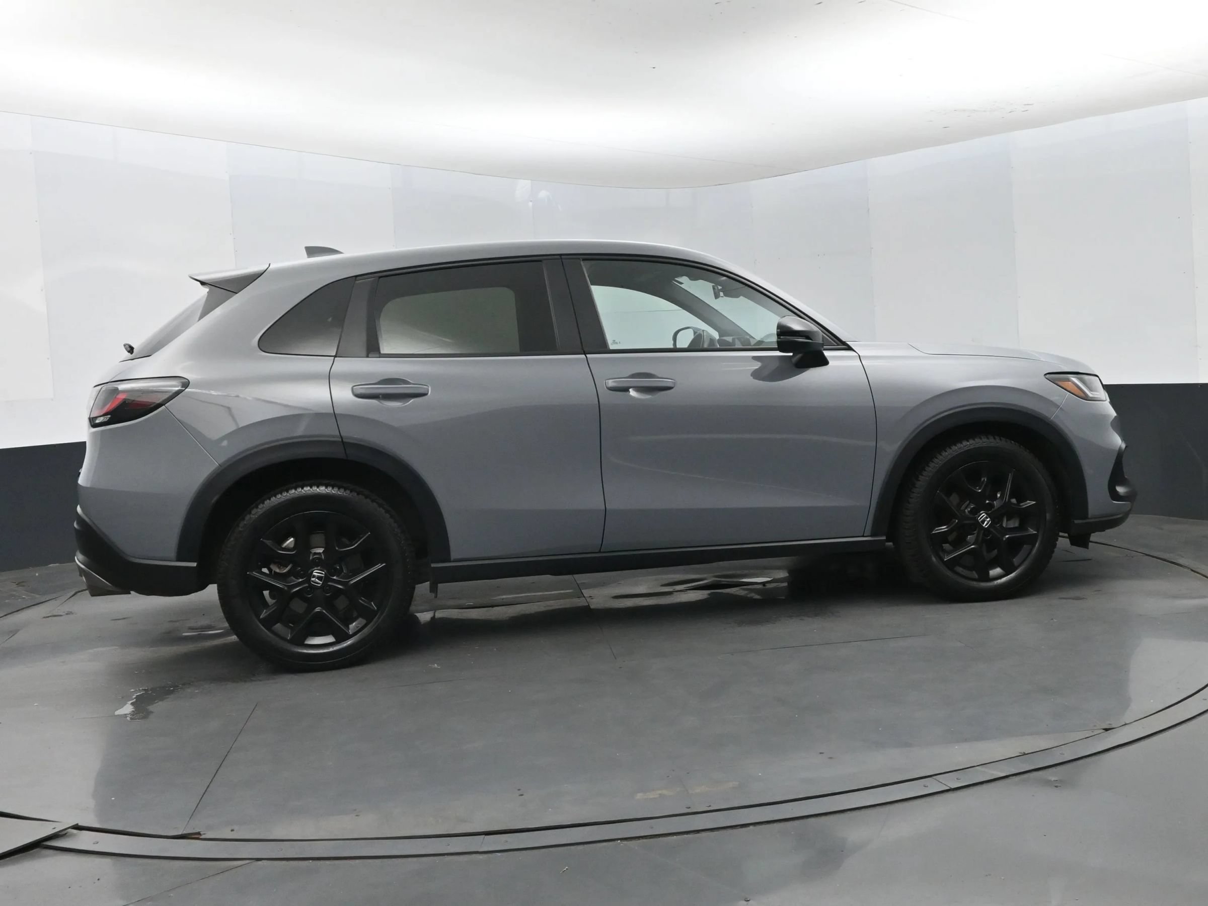 Used 2025 Honda HR-V Sport image 4