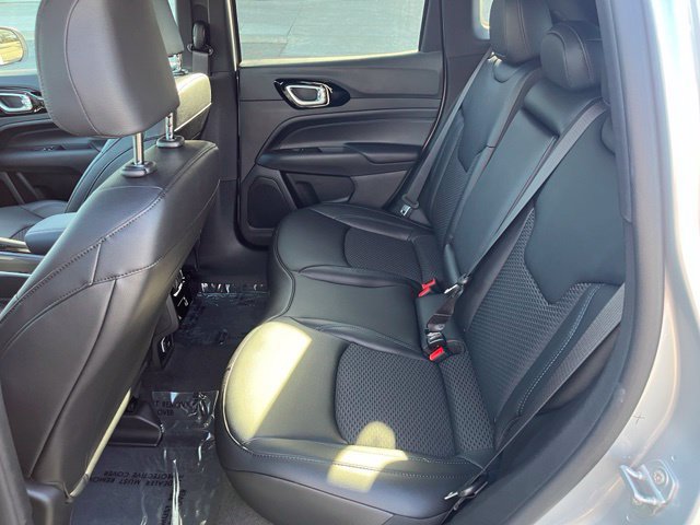 New 2026 Jeep Compass Latitude AWD/4WD image 18