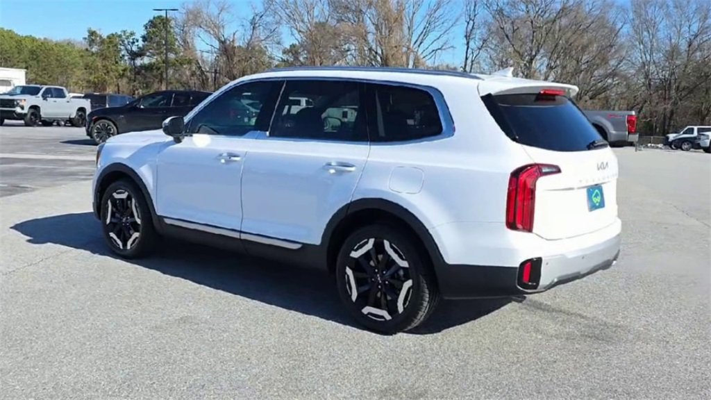 Used 2024 Kia Telluride S w/ S Sunroof Package image 6