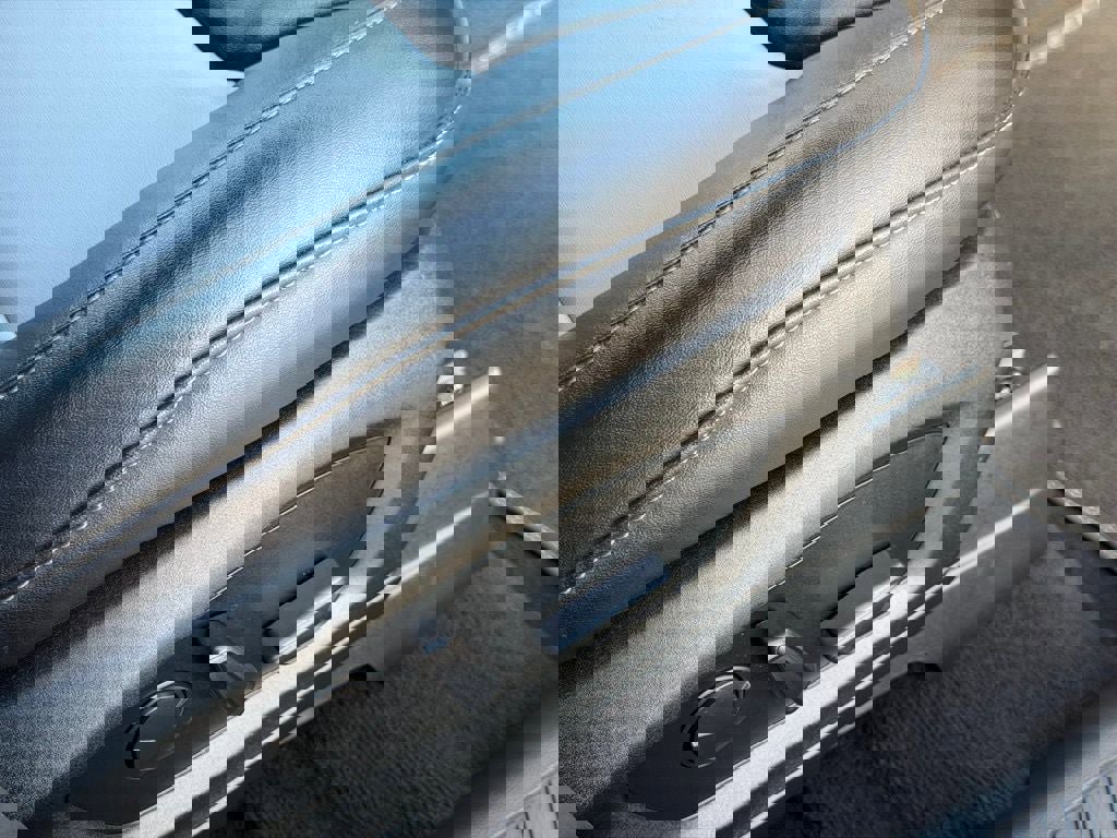 Certified 2022 Ford Explorer XLT w/ Equipment Group 202A image 16