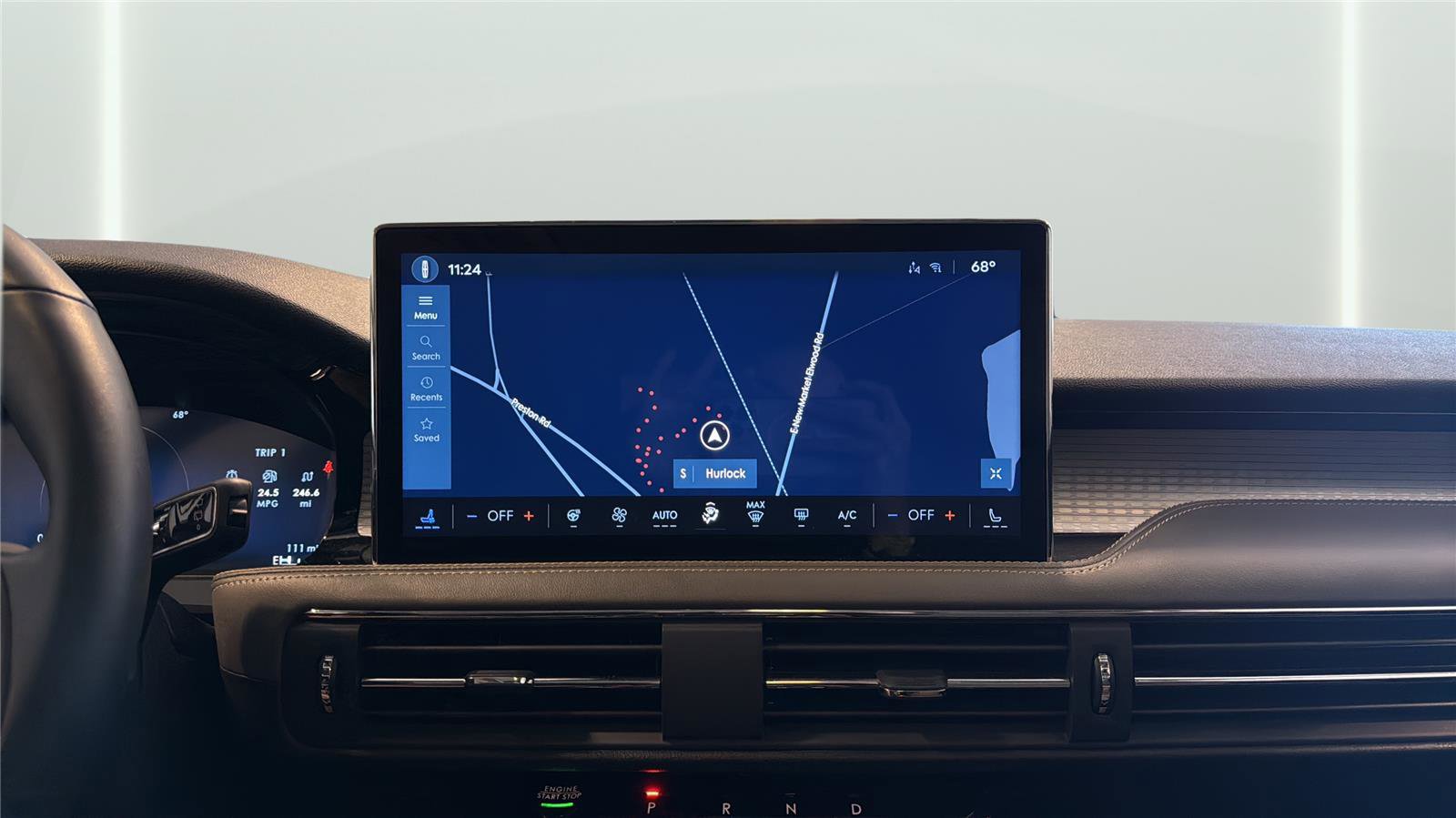 Used 2024 Lincoln Corsair AWD w/ Equipment Group 101A image 18