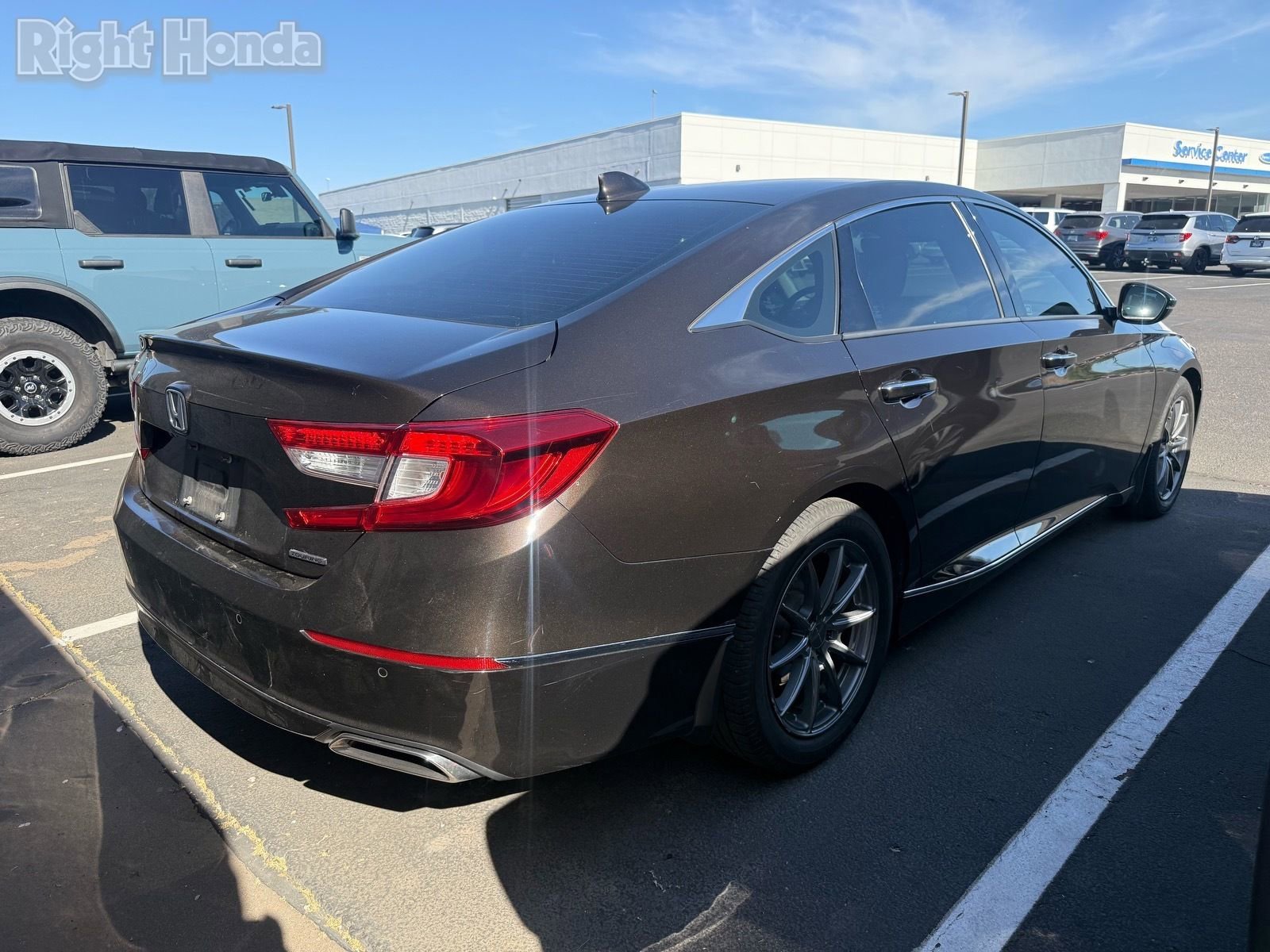 Used 2018 Honda Accord Touring image 4