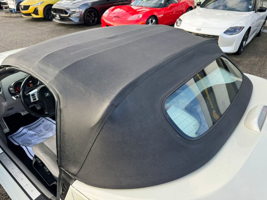 Used 2006 Nissan 350Z Touring image 11