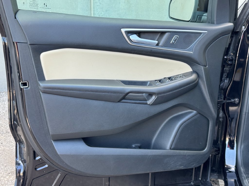 Used 2023 Ford Edge SEL w/ Convenience Package AWD/4WD image 17
