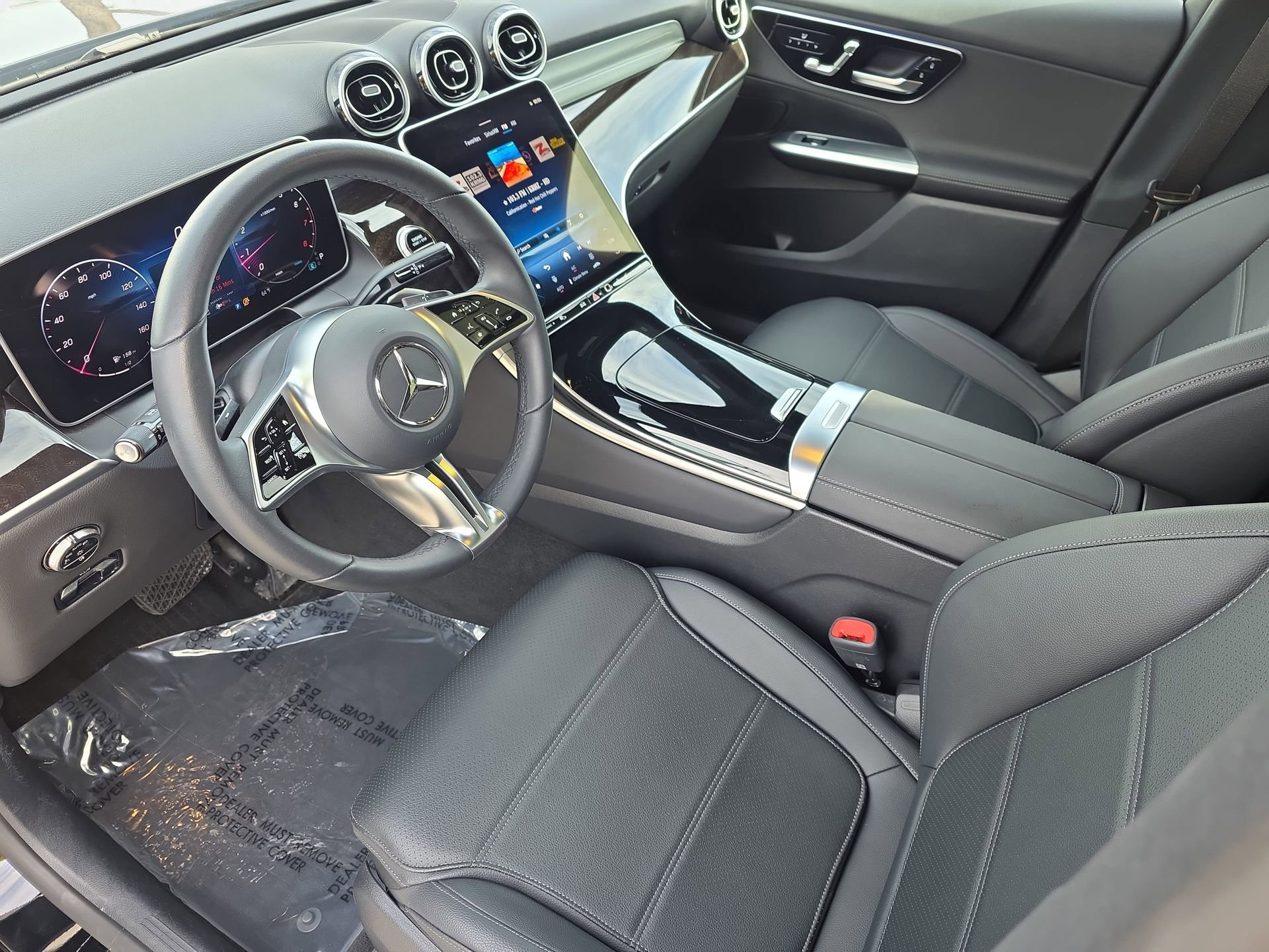 Certified 2025 Mercedes-Benz GLC 300 4MATIC image 16