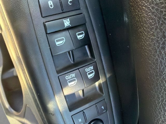 Used 2021 Jeep Grand Cherokee Limited AWD/4WD image 21