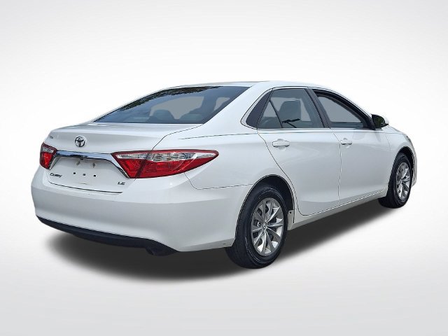 Used 2015 Toyota Camry LE FWD image 6