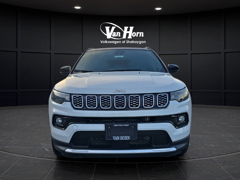 Used 2025 Jeep Compass Limited AWD/4WD image 2