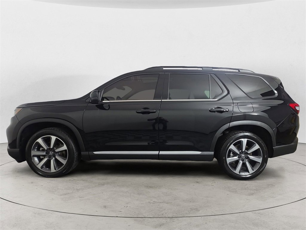 Used 2023 Honda Pilot Elite image 2