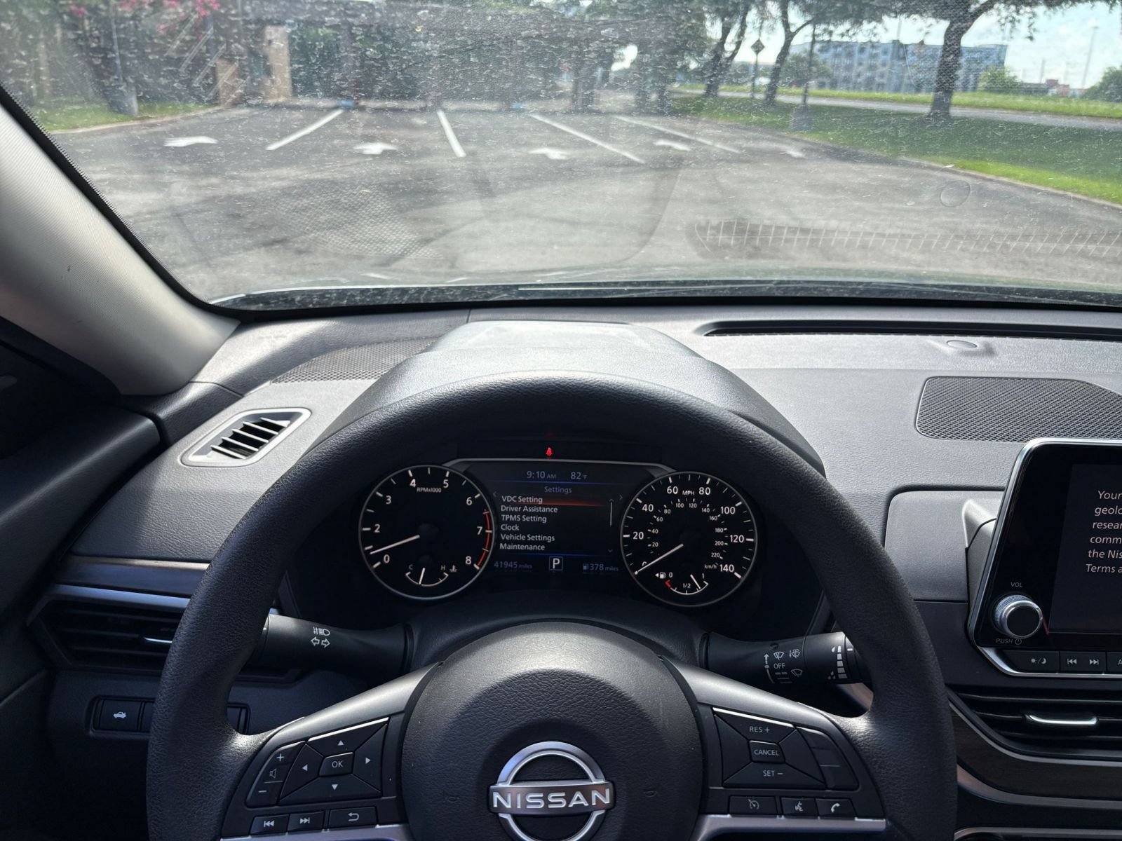 Used 2025 Nissan Altima 2.5 SV FWD image 29