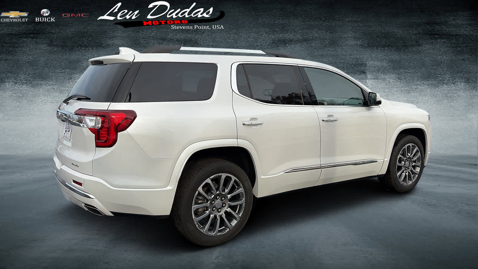 Used 2023 GMC Acadia Denali w/ Denali Ultimate Package image 4