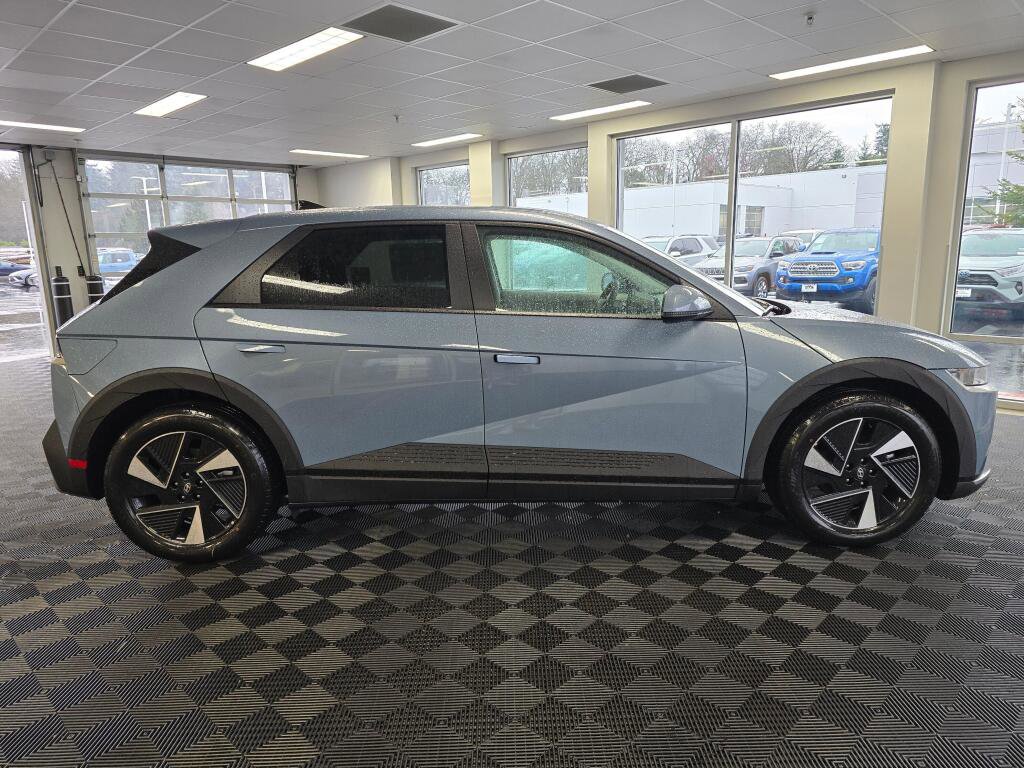 New 2026 Hyundai Ioniq 5 SEL image 3