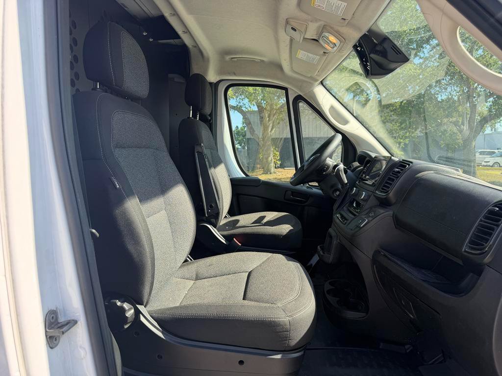 Used 2025 RAM ProMaster 2500 w/ U-Haul Equipment Group FWD image 22