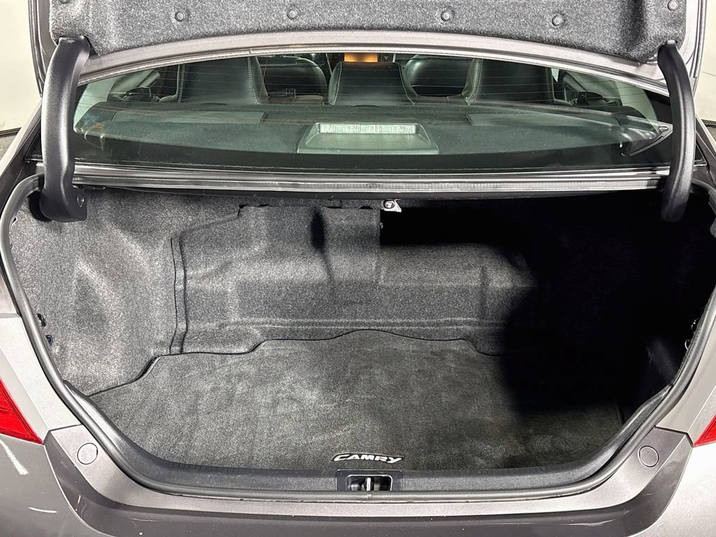 Used 2015 Toyota Camry XLE w/ Moonroof Package FWD image 22